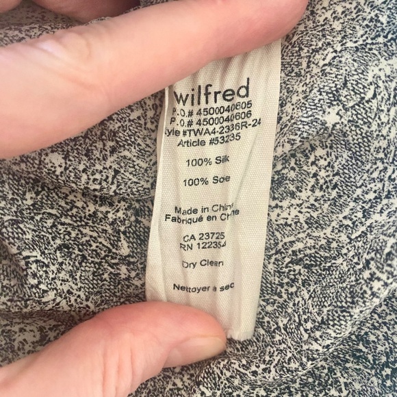 100% Silk Top by Wilfred - Picture 5 of 5